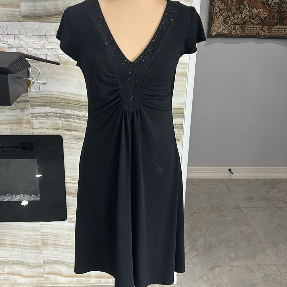 AA Studio Black Ruched‎ V-Neck Diamond Appliqué Trim. Size 6. (D)